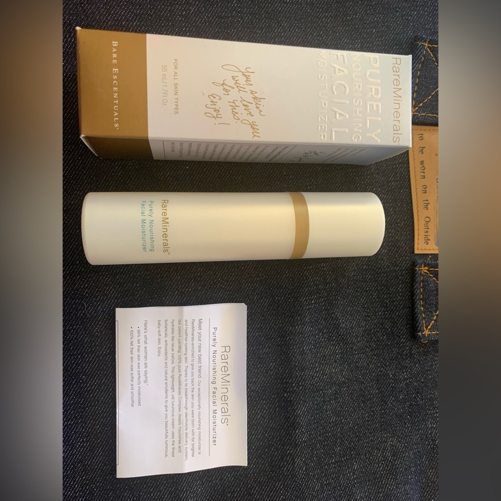NIB* Rare Minerals Purely Nourishing Facial Moisturizer